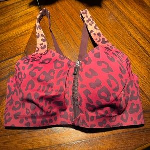 Victoria Sport Red/Black Underwire Foam Cup Bra in Animal Print Size 34DD.